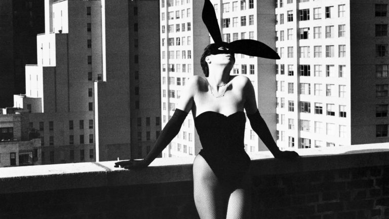 HELMUT NEWTON, LEGACY, ENTREVISTA AL COMISARIO DENIS CURTI,  EXPOSICIÓN DEL ARA PACIS EN ROMA