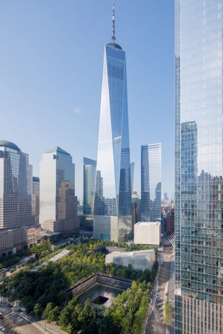 REX CLADS «MYSTERY BOX» WORLD TRADE CENTER PERFORMANCE ARTS CENTER IN TRANSLUCENT MARBLE
