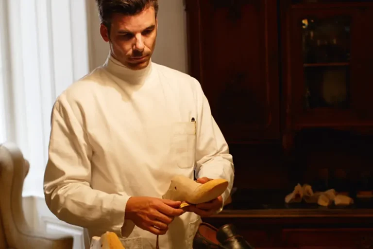 MAISON SCHEER : DEUX SIÈCLES D’ARTISANAT VIENNOIS POUR LE CHAUSSEUR IMPÉRIAL