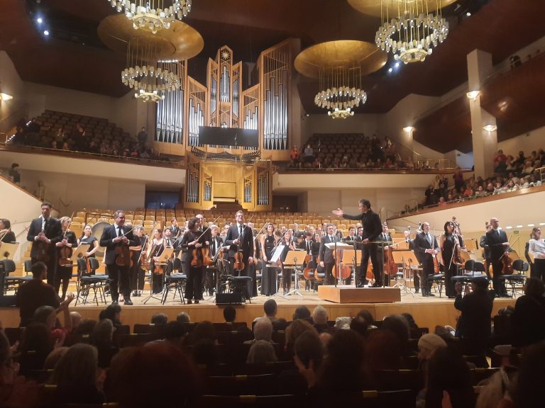 INTERESANTE CONCIERTO CON OBRAS DE HILDEGARD VON BINGEN, JESÚS TORRES, BRAHMS Y TCHAIKOVSKI CON LA ORQUESTA Y COROS NACIONALES DE ESPAÑA EN EL AUDITORIO NACIONAL