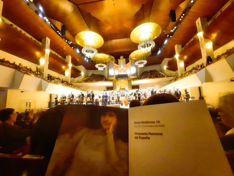 ANJA BILHMAIER DIRIGE IMPECABLEMENTE EN EL AUDITORIO NACIONAL LA ORQUESTA NACIONAL DE ESPAÑA CON OBRAS DE BRUCKER Y ALMA MAHLER