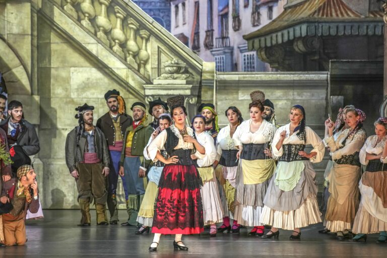 CARMEN DE GEORGES BIZET, FOGOSA ÚLTIMA REPRESENTACIÓN EN EL CENTRO CULTURAL STAVROS NIARCHOS DE ATENAS